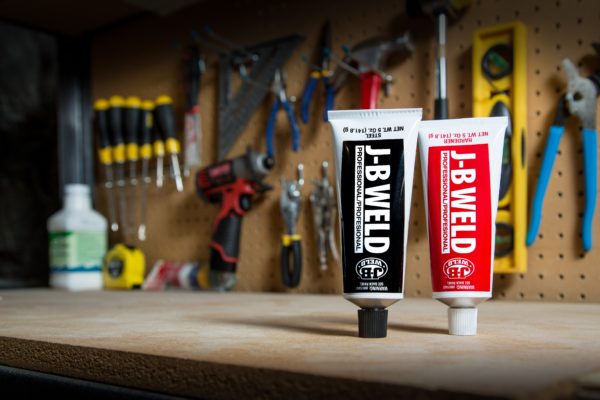 JB Weld Kleber bei Werkzeug 1x1